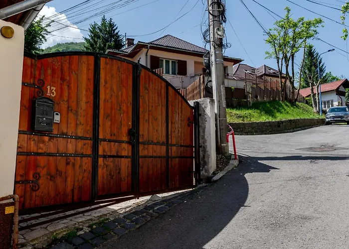 Ceahlau Cozy House With Terrace, Bbq & Free Parking