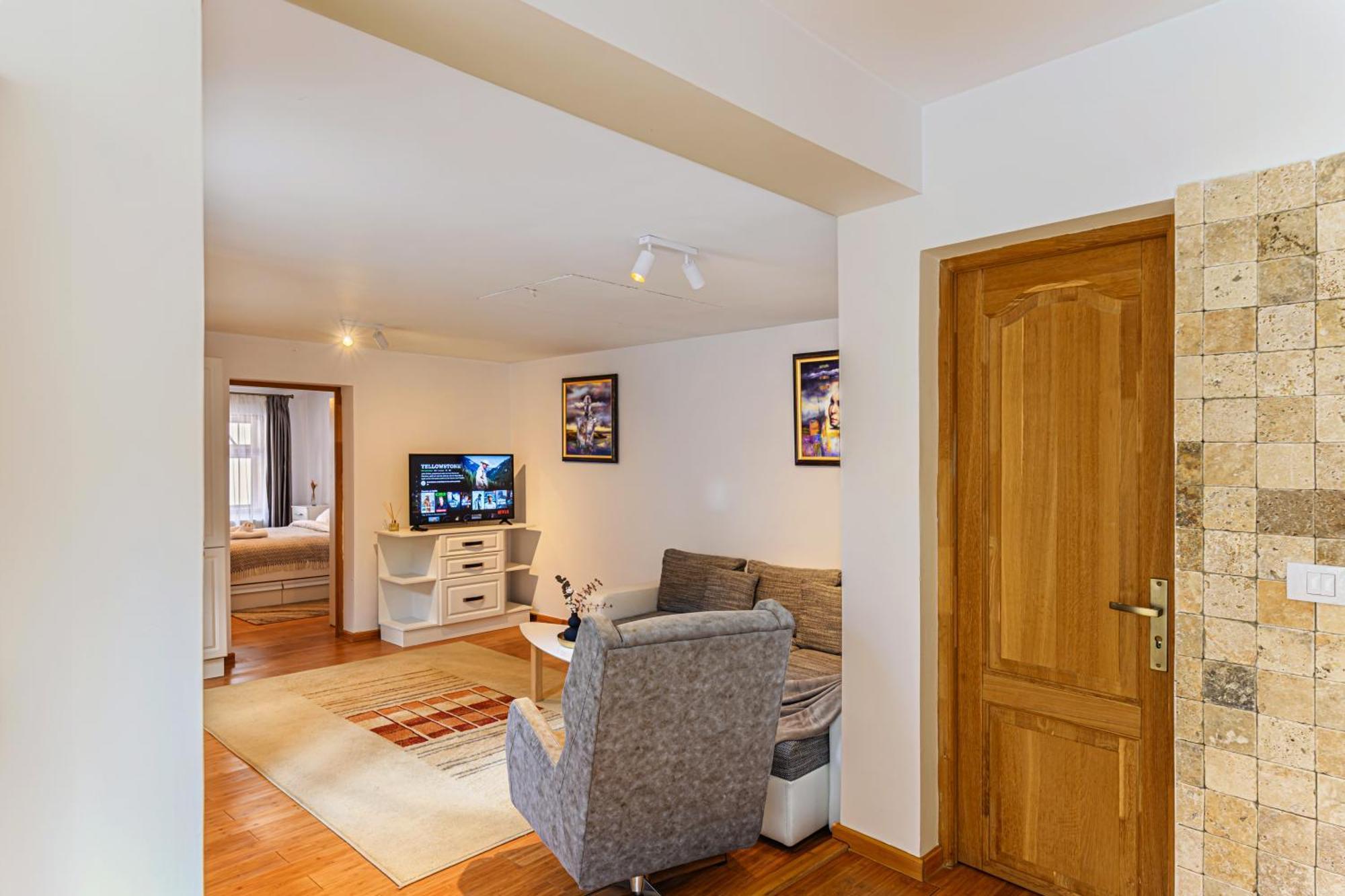 Ceahlau Cozy House With Terrace, Bbq & Free Parking