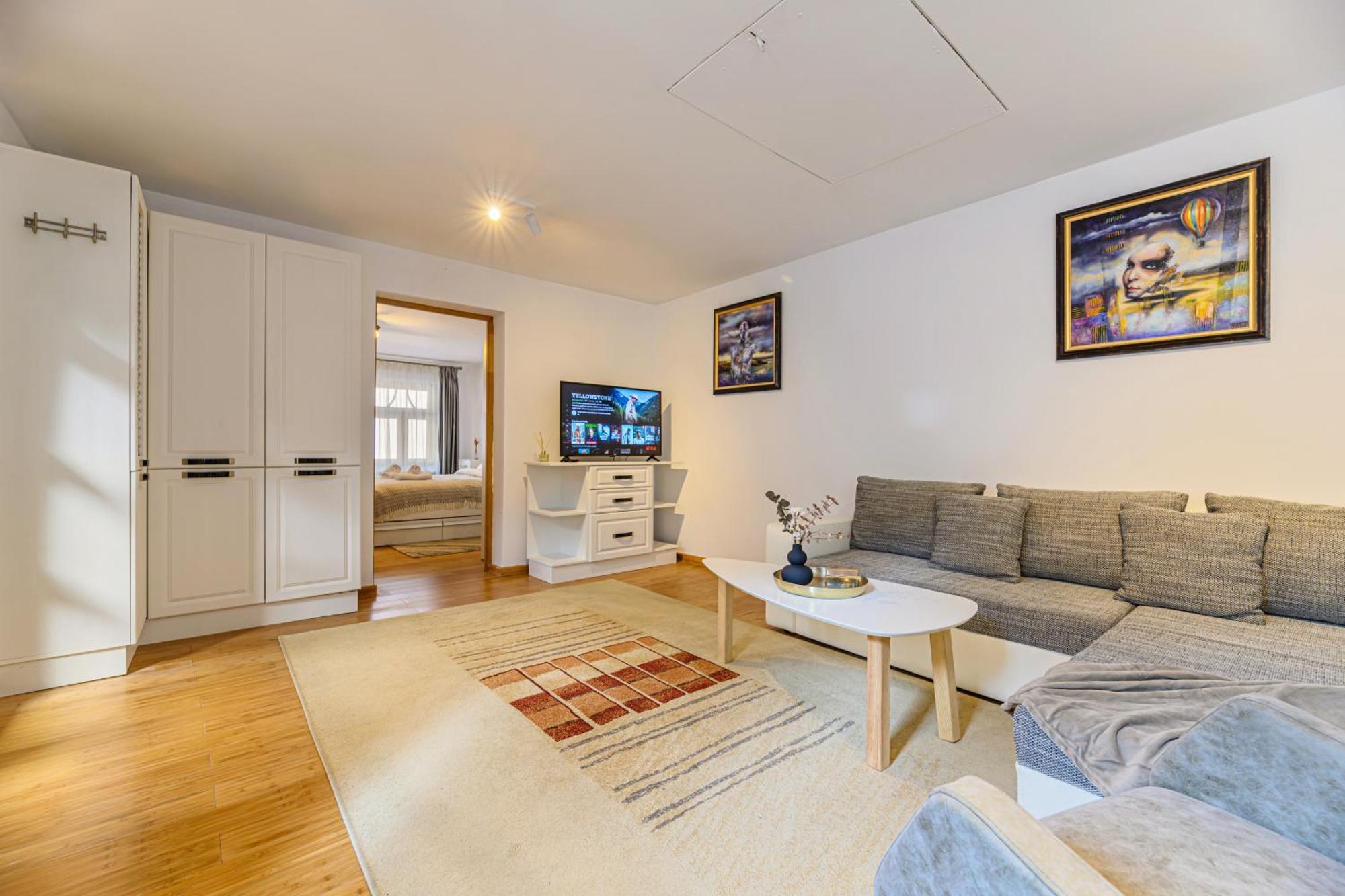 Ceahlau Cozy House With Terrace, Bbq & Free Parking Braşov
