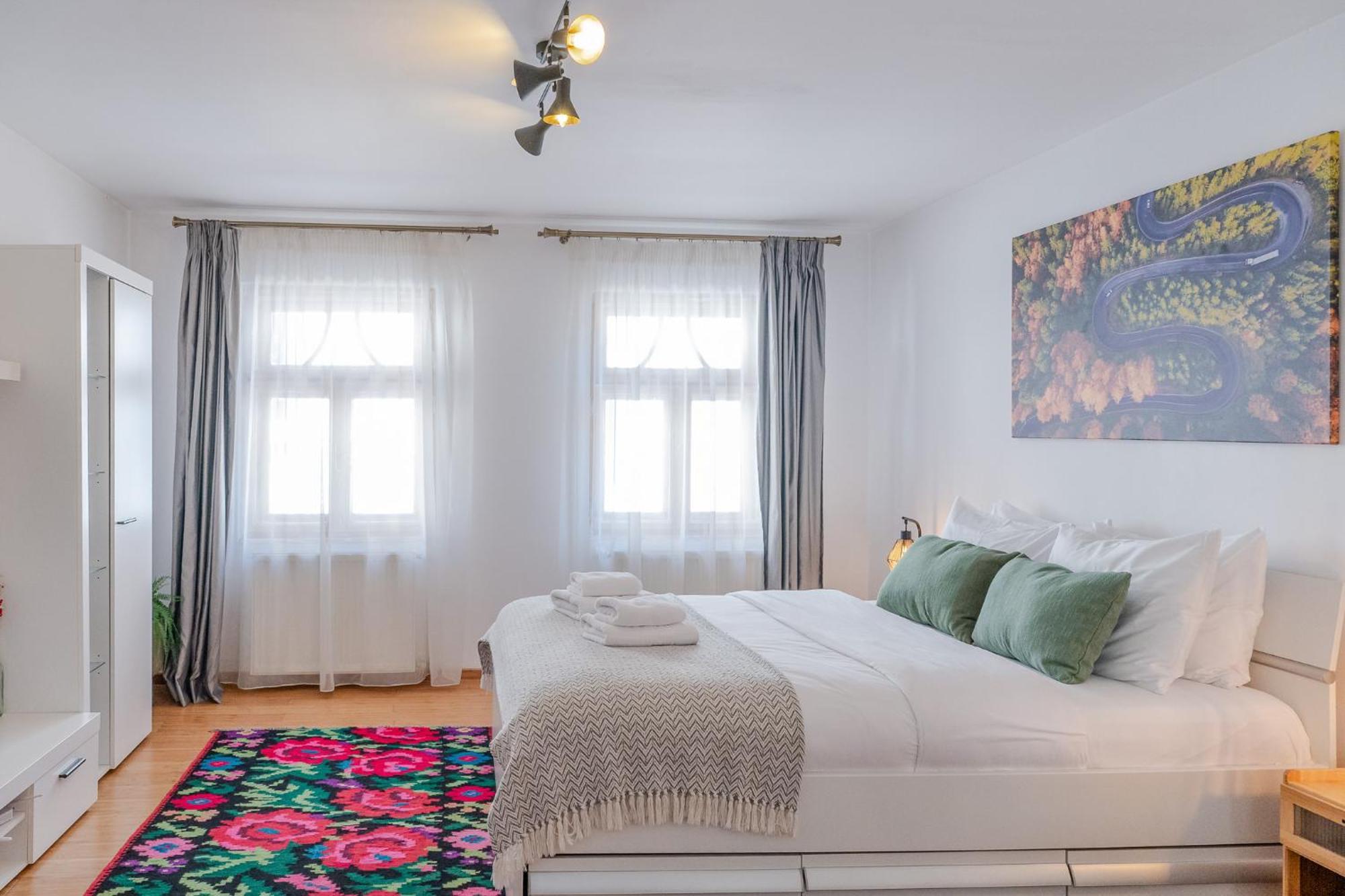 Ceahlau Cozy House With Terrace, Bbq & Free Parking בית נופש